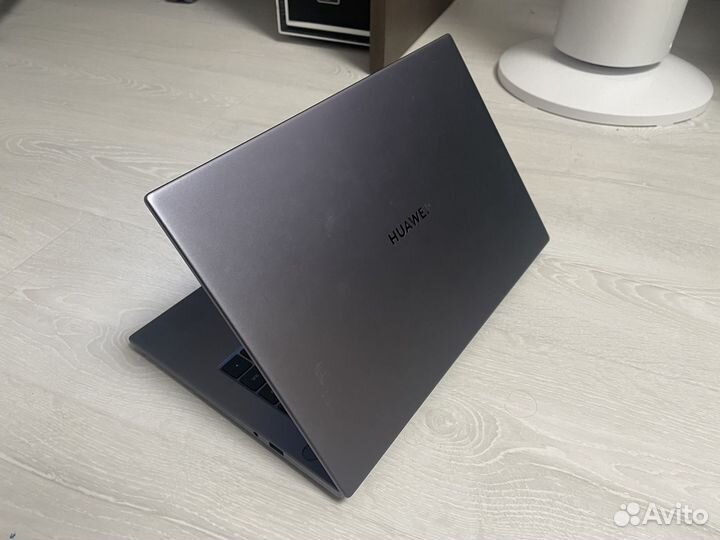 Ноутбук huawei matebook d14