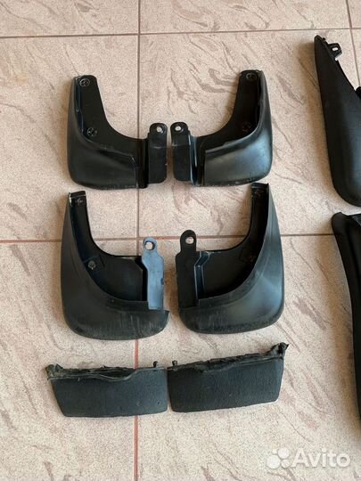 Брызговики на Hyundai Elantra и Ford Mondeo 4