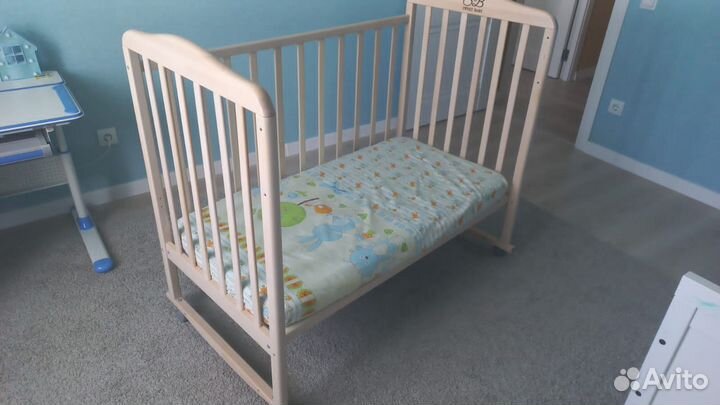 Детская кроватка