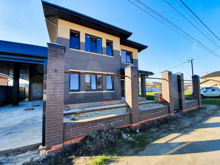 Дом 231 м² на участке 4 сот.