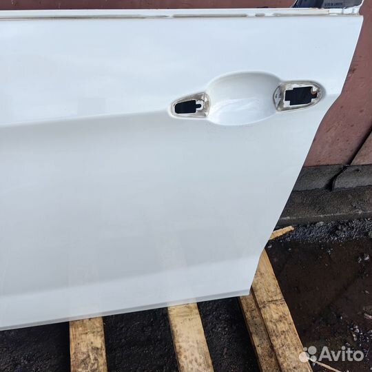 Дверь передняя левая белая BMW x1 e84