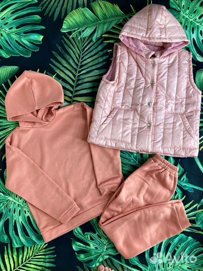 Подростковый розовый костюм тройка 38 размер