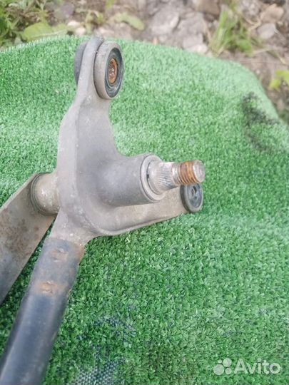 Трапеция дворников Kia Sorento 1