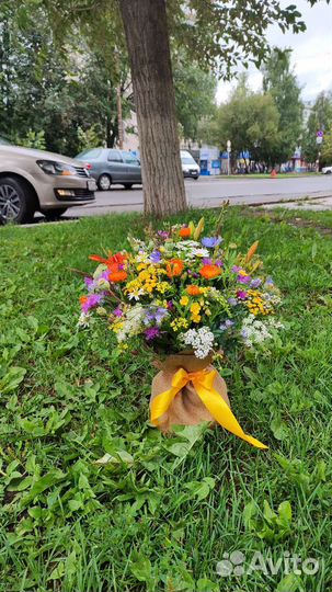 Букет деревня и полевые ромашки