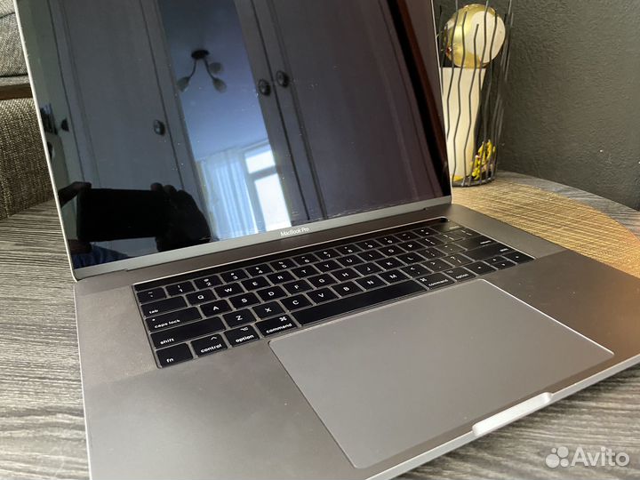 Apple MacBook 15 touchbar 2017