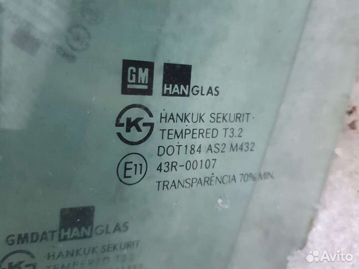 Стекло двери правое Chevrolet Aveo
