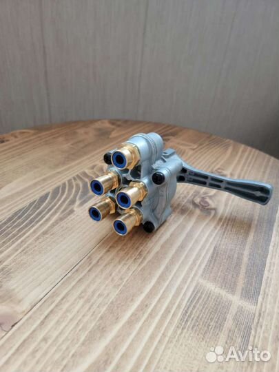 Кран управления пневмоподвеской