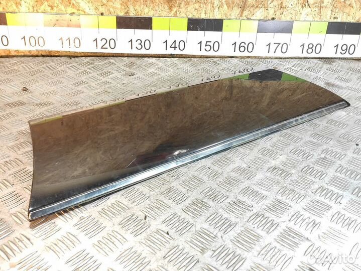 Накладка двери задней левой E 124