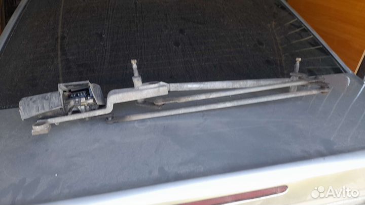 Трапеция стеклоочистителей дворников на Форд
