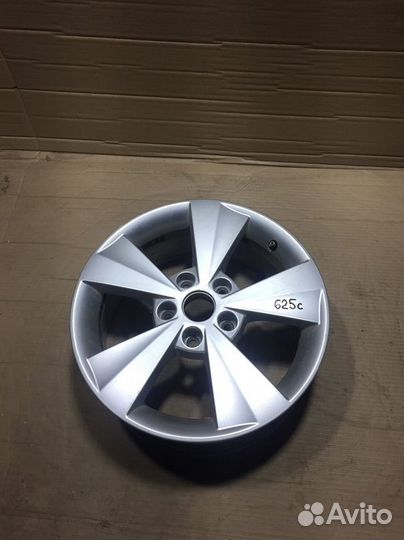 Диск колесный алюминиевый Skoda Octavia A7