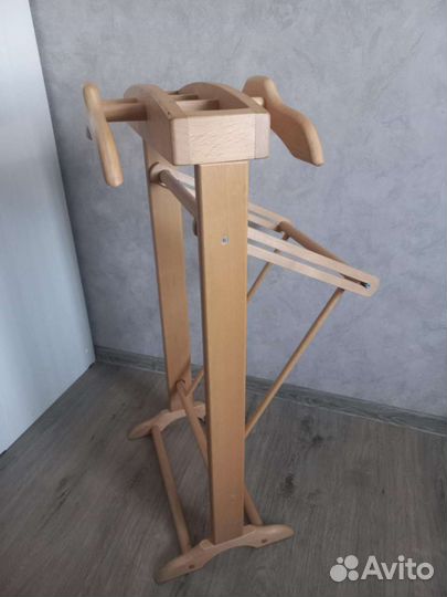 Вешалка для одежды напольная