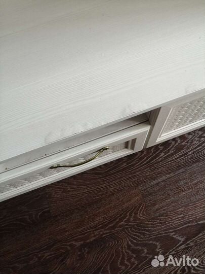 Тумба под телевизор