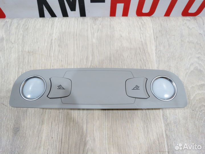 Плафон салонный Audi Q7 4L