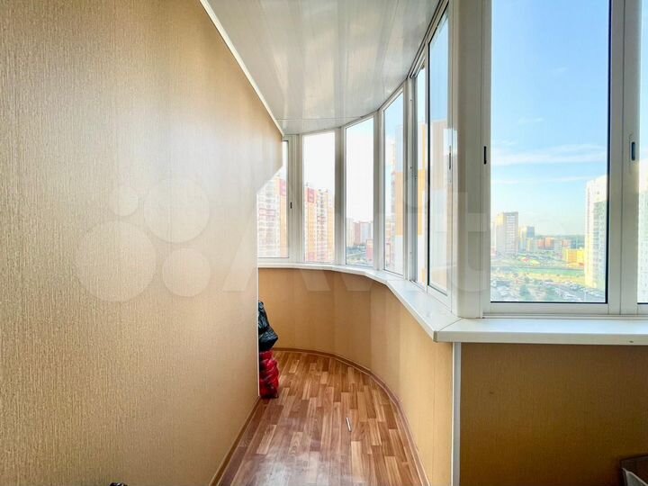 3-к. квартира, 79 м², 9/17 эт.