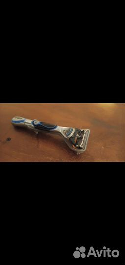 Бритвенный станок Gillett