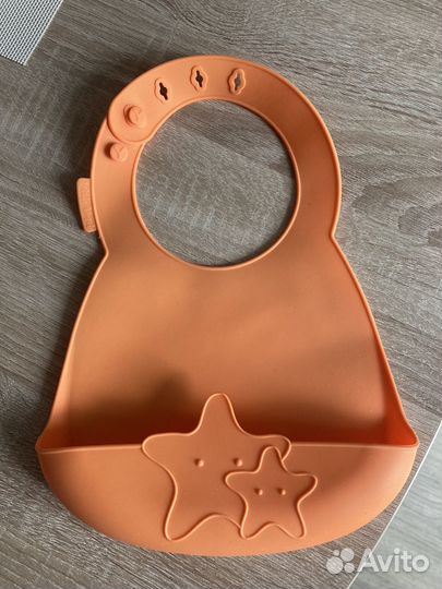 Новый силиконовый слюнявчик