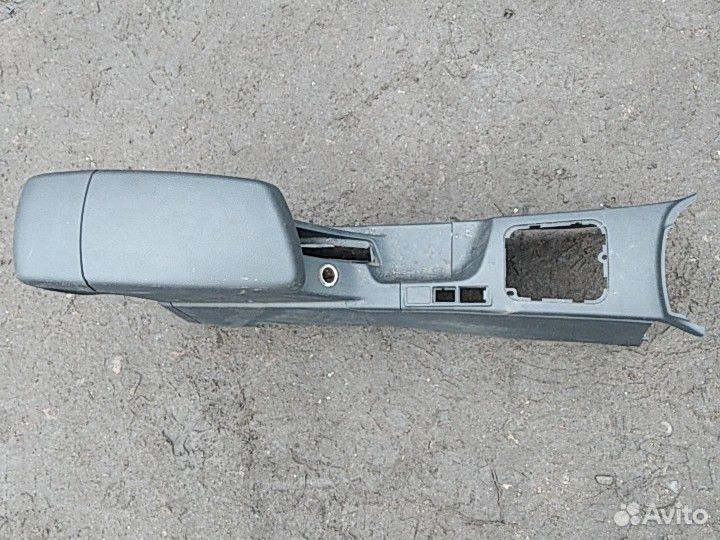 Подлокотник Lifan x50