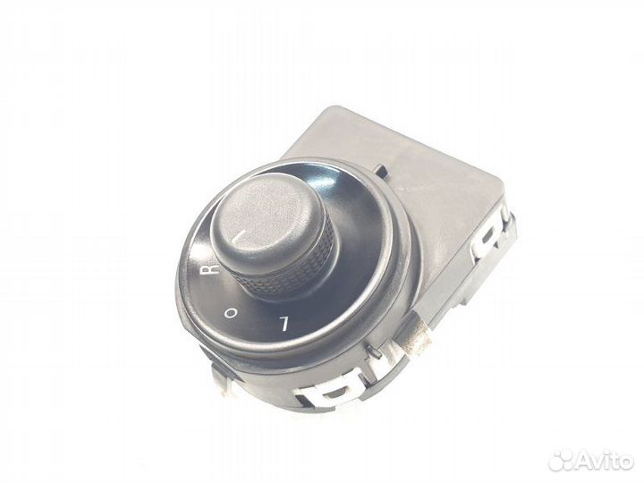 Блок управления зеркалами Chevrolet Cruze 1.6