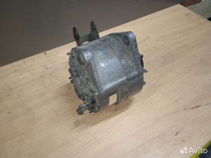 Генератор BMW 7 E32 бмв 7 Е32