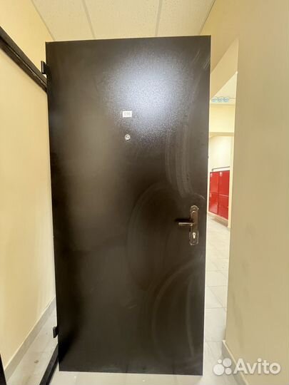 Дверь входная металлическая