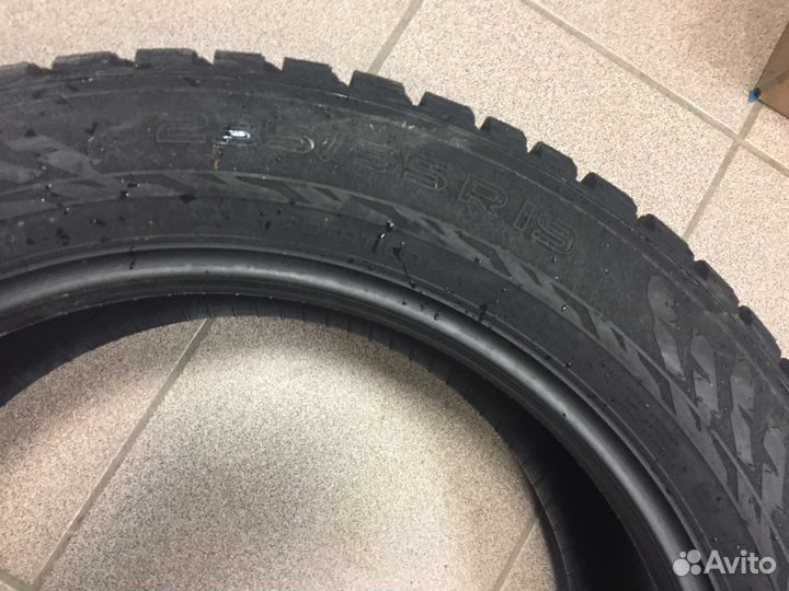 Nokian Tyres Hakkapeliitta 9 SUV 235/55 R19 105T