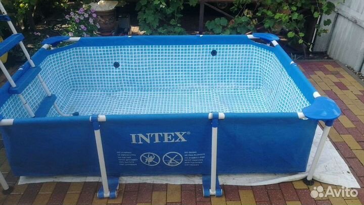 Каркасный бассейн intex