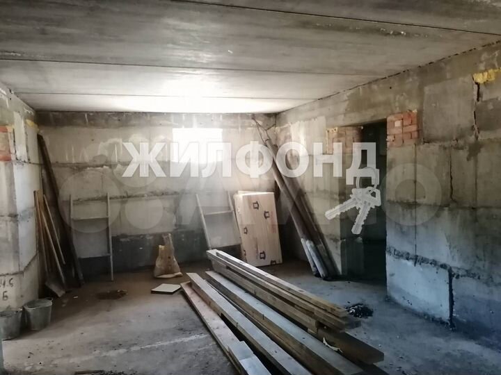 Дом 240 м² на участке 9,4 сот.