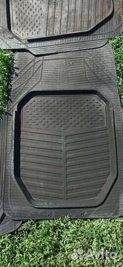 Автомобильные коврики резиновые