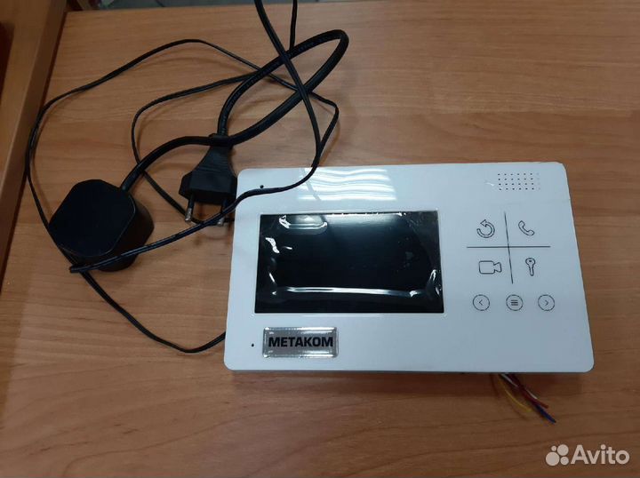 Цветной видеомонитор Метаком MKV-VM8