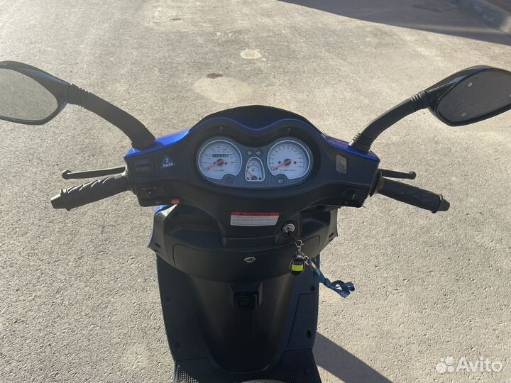 Vancover скутер 150