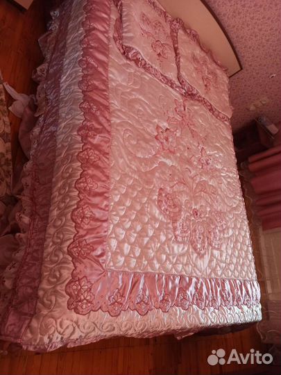 Покрывало на 2 х спальную кровать бу