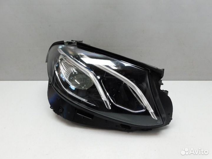 Фара правая Mercedes-Benz E-Class