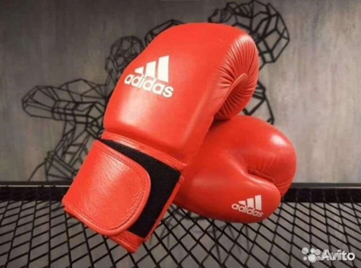 Боксёрские перчатки Adidas
