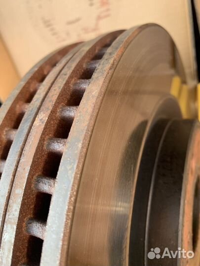 Передние тормозные диски toyota camry 50 55