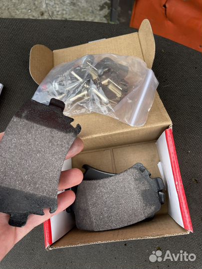 Колодки задние VAG Brembo P85073