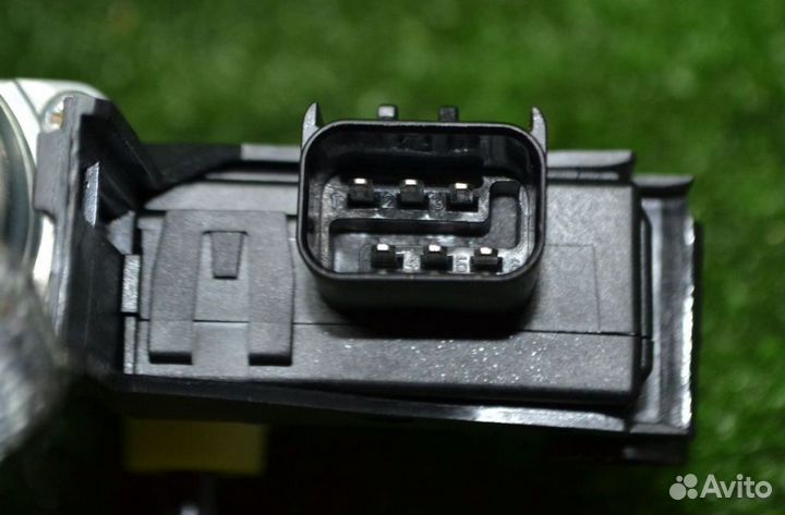 Моторчик стеклоподъемника jeep Гранд Чероки 4 FR