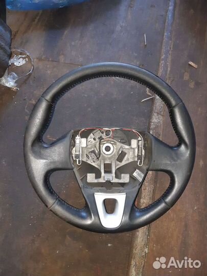 Renault Megane III руль