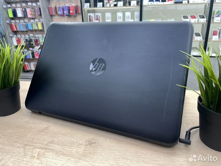 Ноутбук HP i3-6/8Gb/2 видюхи/ SSD