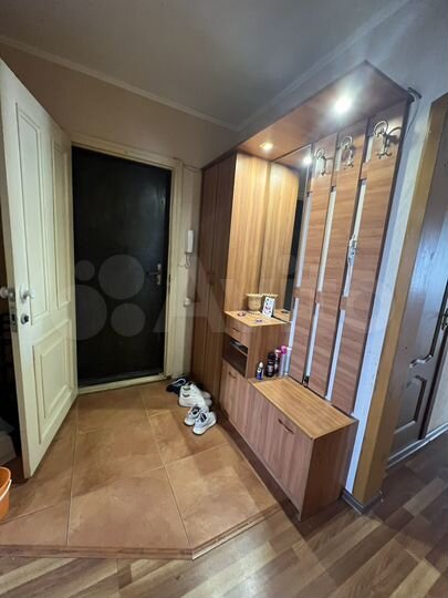 4-к. квартира, 80 м², 8/10 эт.