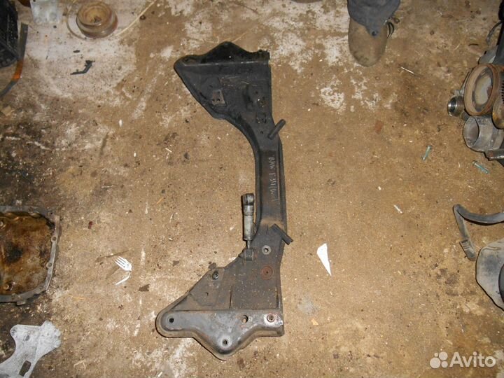 Передняя балка моторная подрамник BMW E34 бмв Е34
