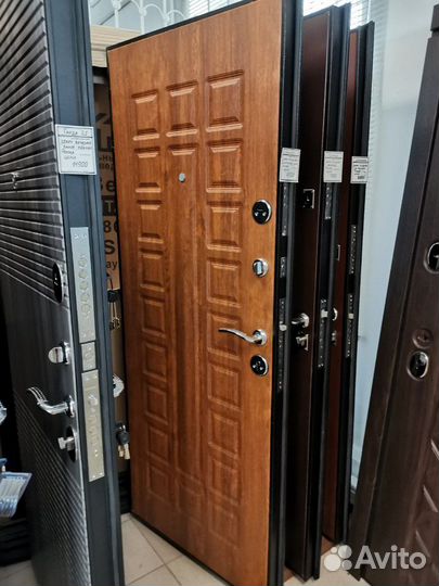 Склад дверей