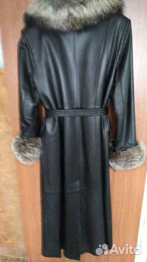 Кожаный плащ женский