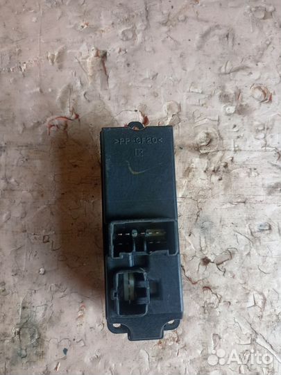 Блок управления стеклоподъемниками Mazda 6