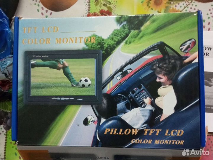 Автомобильный монитор для двух камер