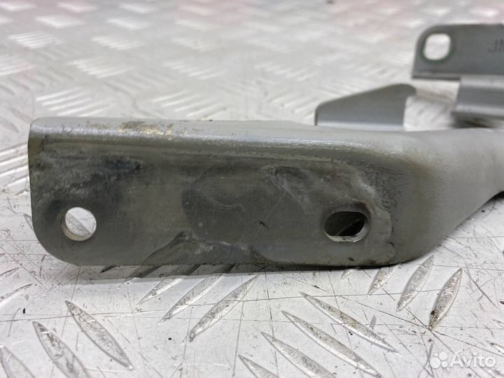 Б/У петля капота передний правый Nissan Teana J32