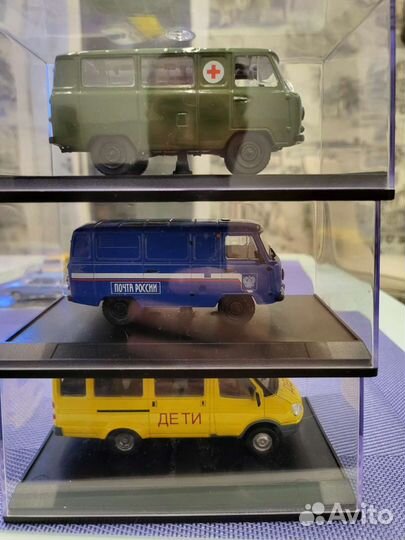 Модели 1:43 в боксах. 