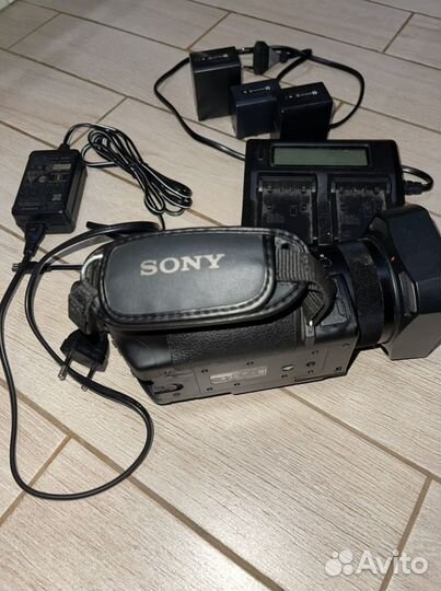 Видеокамера Sony 4k fdr-ax700 + подарки