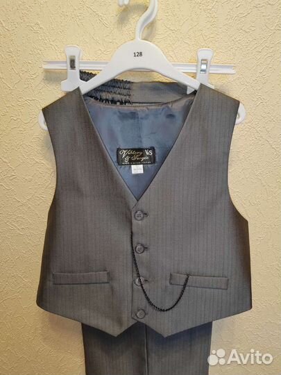 Костюм школьный для мальчика 128р