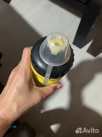 Спортивная бутылка для воды