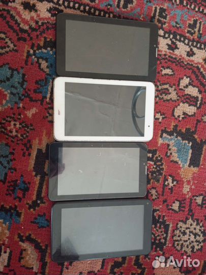Планшеты не рабочие (на запчасти)
